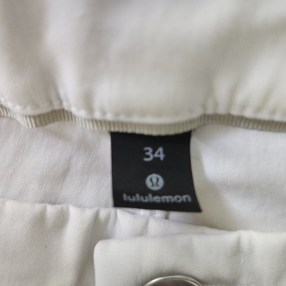 Lululemon ABC pants - Picture 6 of 6